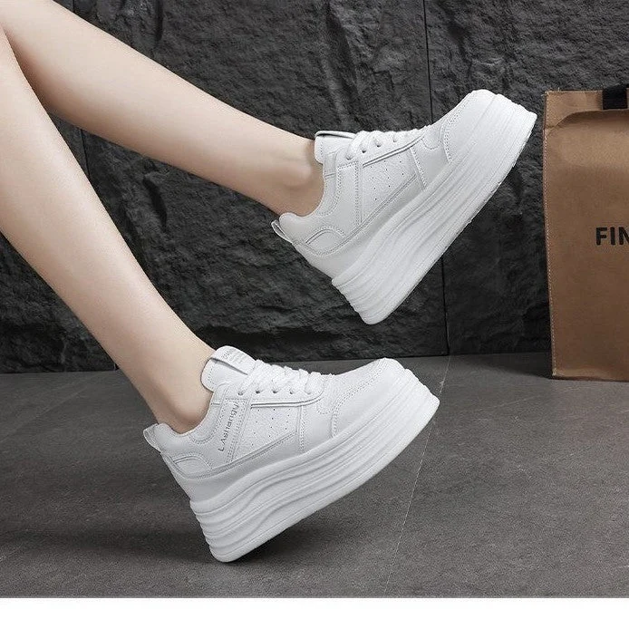 Damen Hochmodische Plateau Sneakers mit eleganter Silhouette – Névara