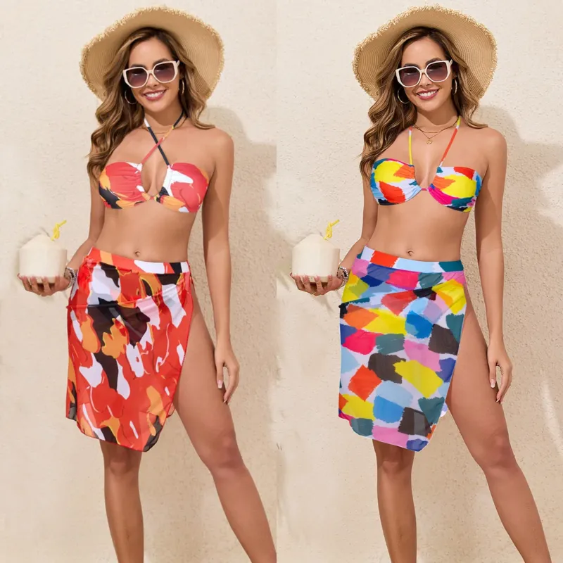 Damen Bunt bedrucktes Bikini-Set mit luftigem Überrock – Maréssa