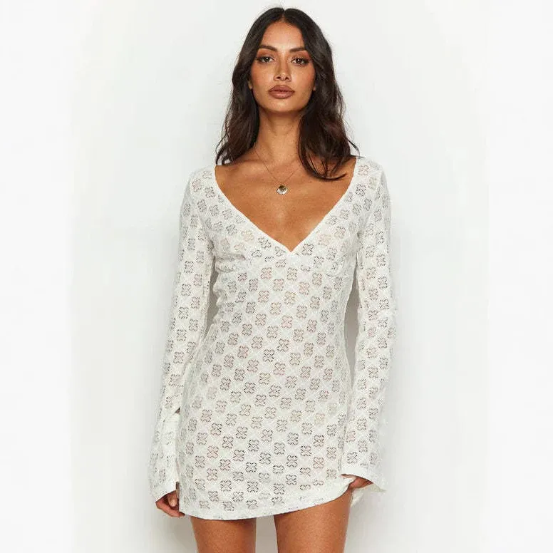 Damen Spitzen-Kleid mit V-Ausschnitt und langen Ärmeln – Élara