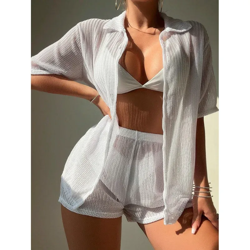 Damen Set aus luftiger Strickjacke und Shorts – Élanora