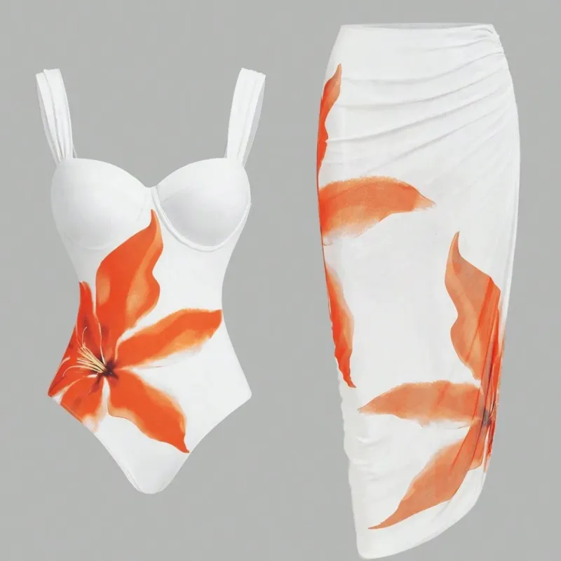 Damen Badeanzug mit elegantem floralem Design und passendem Wickelrock – Maréssa