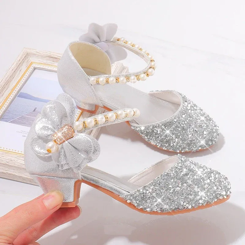 Damen Elegante und funkelnde Mittelabsatzschuhe mit Perlen- und Schleifendetails – Lioré